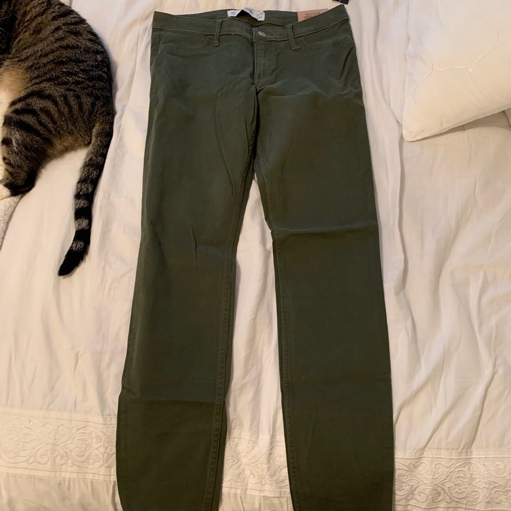 Brand new Hollister super skinny low rise jeans